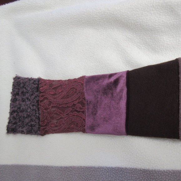 Gypsy Circus sleeves (purple/red) - Picture 3 of 5